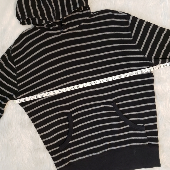 Kayden K. Black & Gray Striped Hoodie Large - Picture 7 of 10